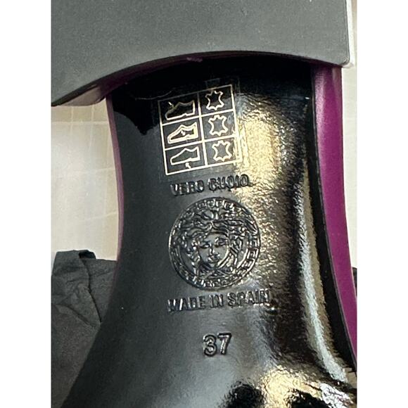 VERSACE Medusa Women's Plum Sandals 7 US (37 Euro) 1014748 Spain NIB $900 - Picture 14 of 15
